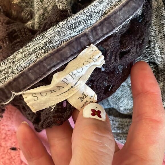 Hi Low top  - Picture 7 of 14